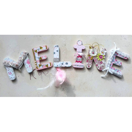 Lettre personnalisée (modèles fille)H: 8cm